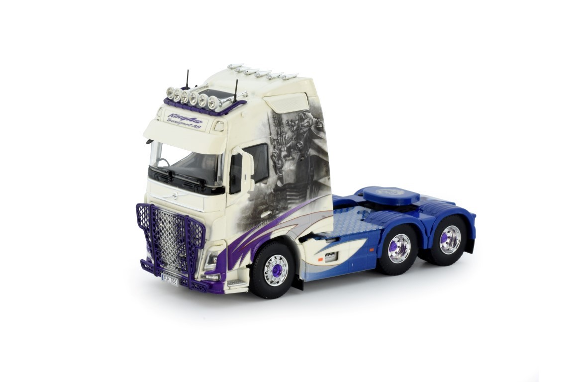 75095 - VOLVO FH4 Globetrotter XL Knighs Transport - 1:50 TEKNO