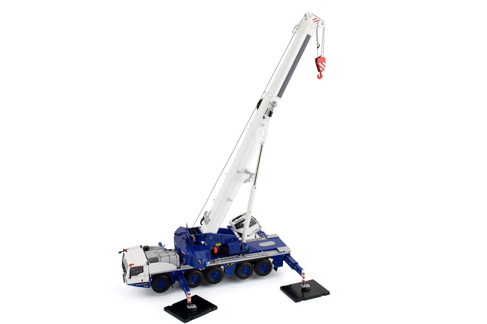 80-1022 - Tadano AC 5.250-1 mobile crane /1:50 IMCmodels