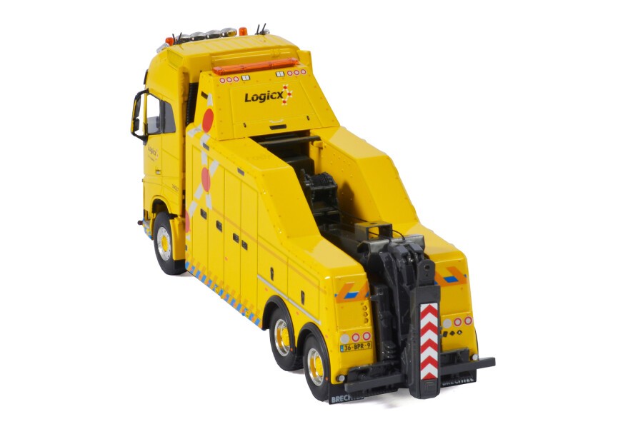 Volvo FH4 Globetrotter XL 6x2 Logicx - recovery truck Falkom /1:50