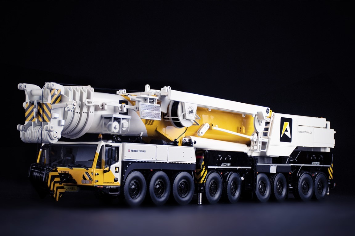 32-0140 Demag AC 700-9 autogru telescopica AERTSSEN /1:50 