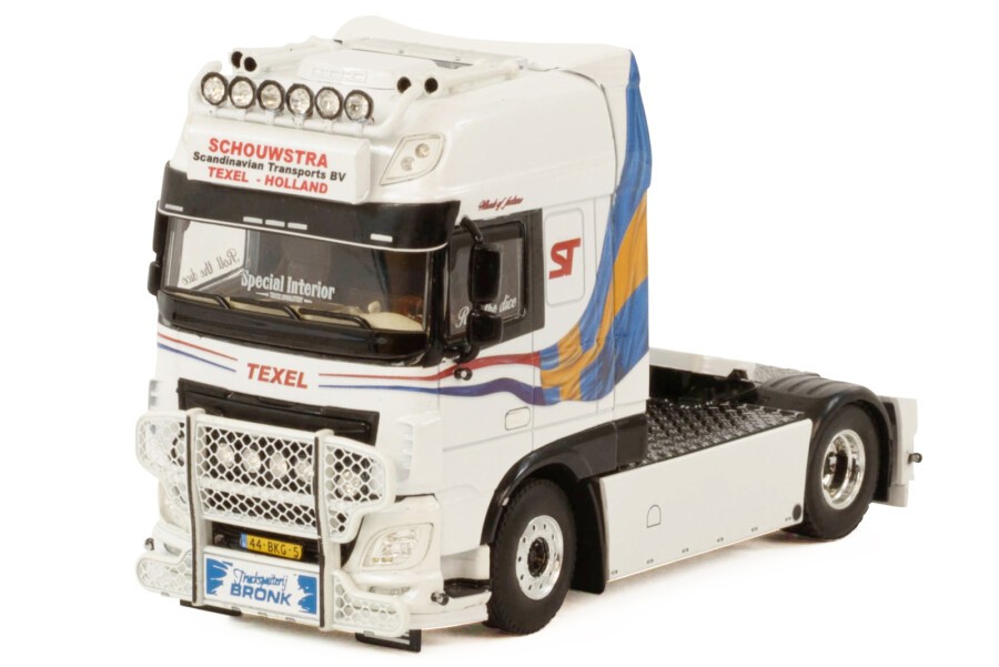 WSI01-3571 - DAF XF SSC my17 4x2 Schouwstra /1:50 WSImodels