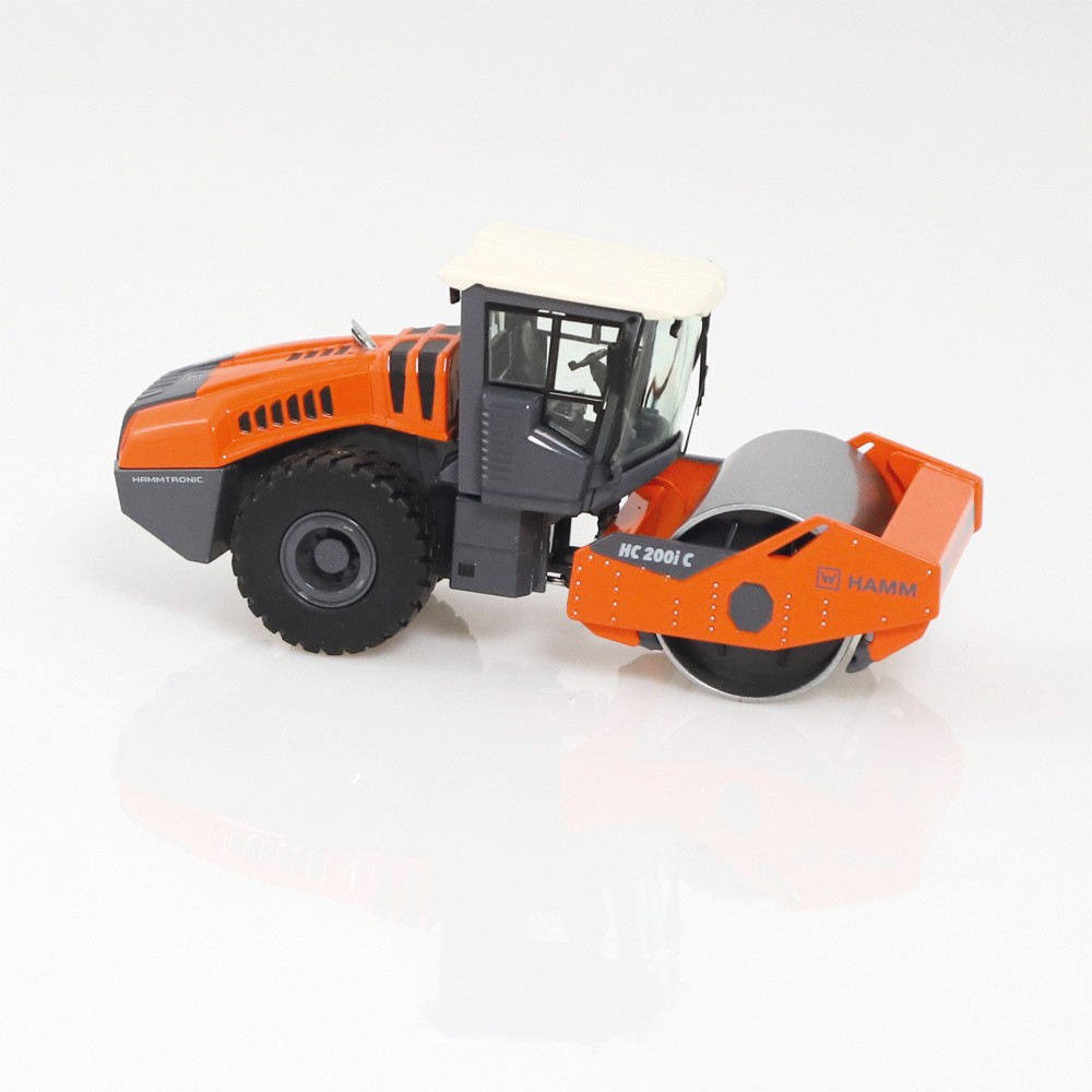 10411 Hamm HC200i compactor /1:50 NZG