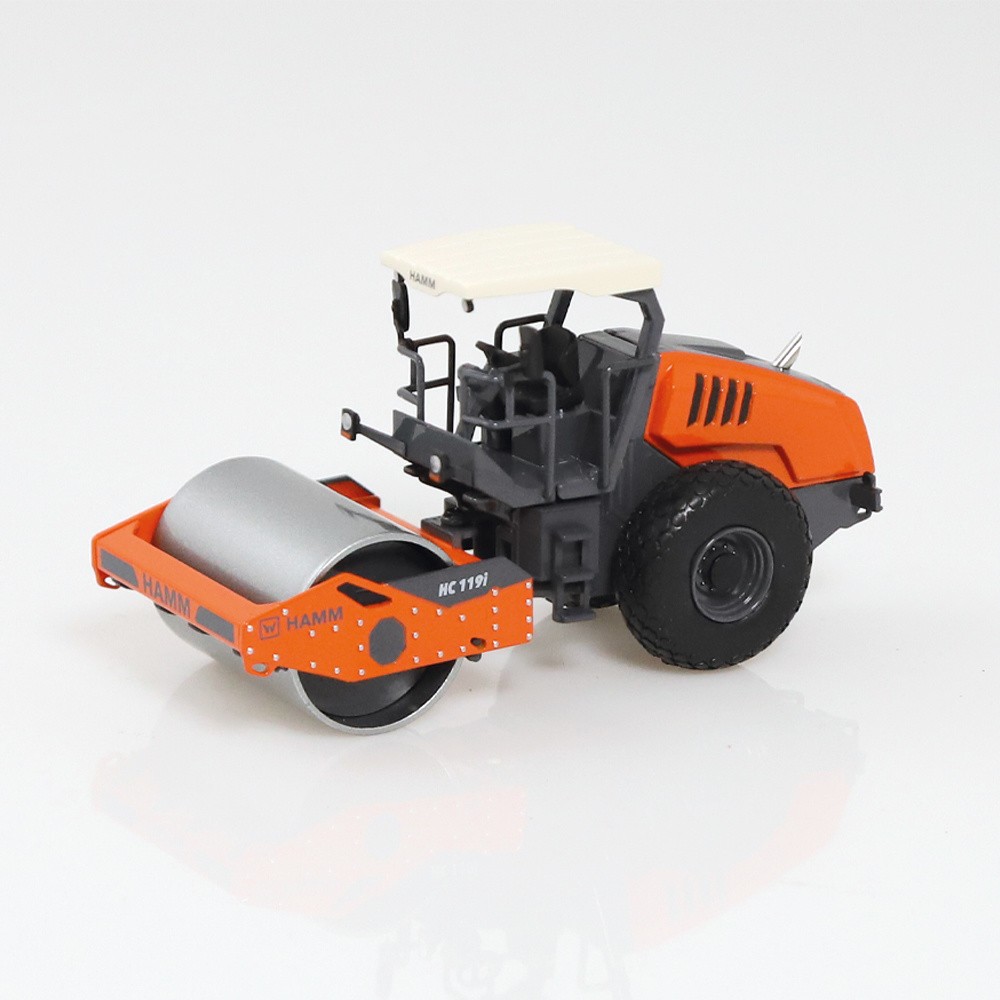 10421 Hamm HC119i compactor (open cabin) /1:50 NZG