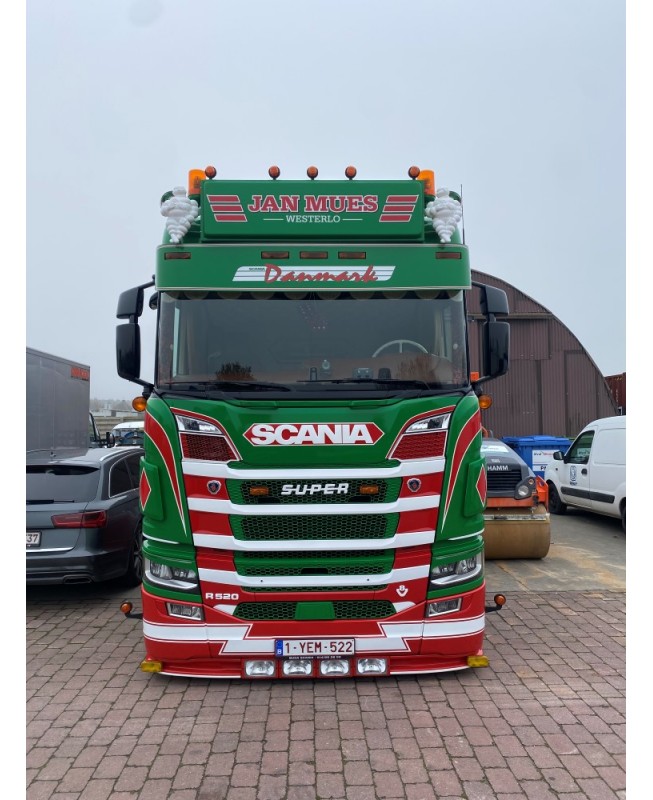 85273 - Scania NGR 6x2 curtainside Jan Mues /1:50 TEKNO