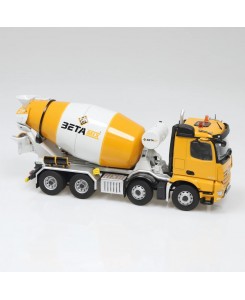 1078 Mercedes-Benz Arocs 8x4 betonmixer Betamix /1:50 NZG