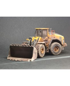 WM032 - Volvo L180H pala gommata - effetto sporcatura /1:50 Motorart