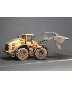 WM032 - Volvo L180H pala gommata - effetto sporcatura /1:50 Motorart