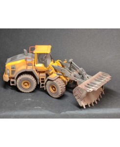 WM032 - Volvo L180H pala gommata - effetto sporcatura /1:50 Motorart