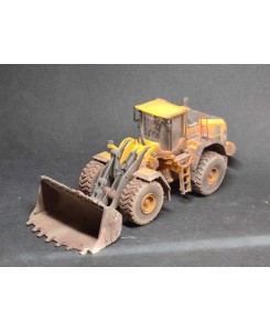 WM032 - Volvo L180H wheel loader - weathered series /1:50 Motorart