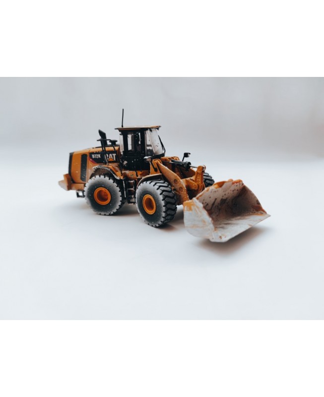 WM034 - Caterpillar 972K wheel loader - weathered series /1:50 Diecast Masters