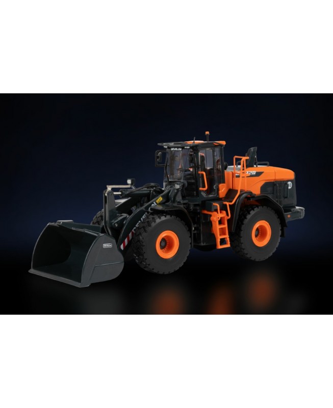 16-1013 - Develon DL 420-5 wheel loader /1:50 IMCmodels