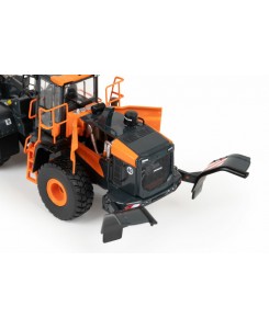 16-1013 - Develon DL 420-5 wheel loader /1:50 IMCmodels