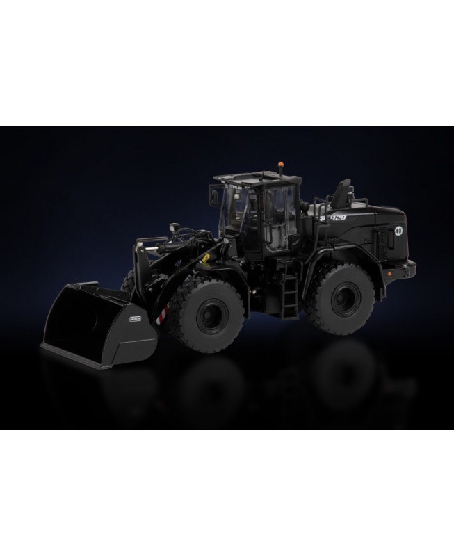 16-1025 - Develon DL 420-5 pala gommata - Black serie /1:50 IMCmodels