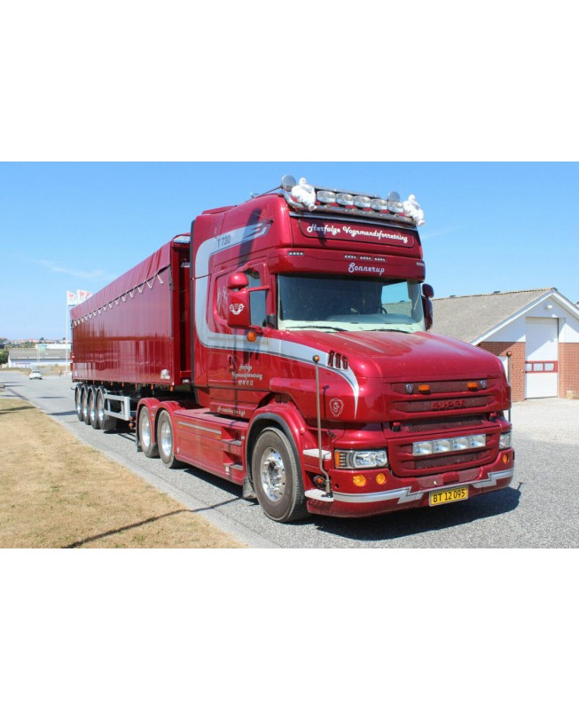 WSI01-4685 - Scania Torpedo Topline 6x2 Herfolge Vogmandsforretning /1:50 WSImodels