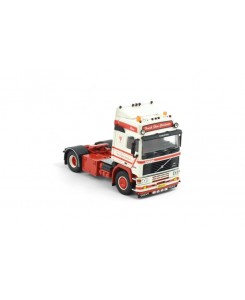 86018 - Set: Volvo F16 Globetrotter + Volvo FH16 Globetrotter XL Henrik Skov Christensen /1:50 TEKNO