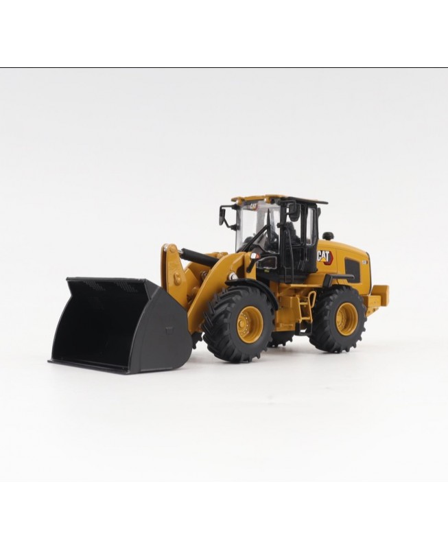 DM85782 - CAT 938 compact wheel loader /1:50 Diecast Masters