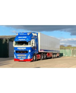 85729 - Volvo FH5 Globetrotter XL 6x2 frigo Steve Swain /1:50 Tekno